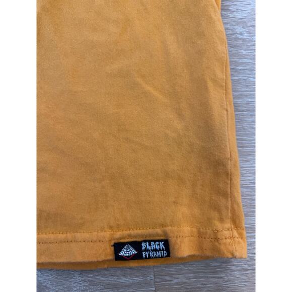 Black Pyramid T-Shirt Youth XL Orange Technology Robot Astronaut Streetwear - Picture 2 of 10